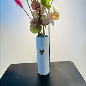 White vase  with Gold Heart